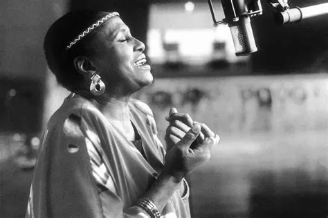  “Orchestrating Change: The Life and Music of Miriam Makeba” – A Symphony of Resistance, Resilience, and Revolutionary Rhythms